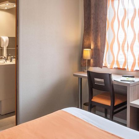Logis Hotel Les Voyageurs Lezoux Экстерьер фото