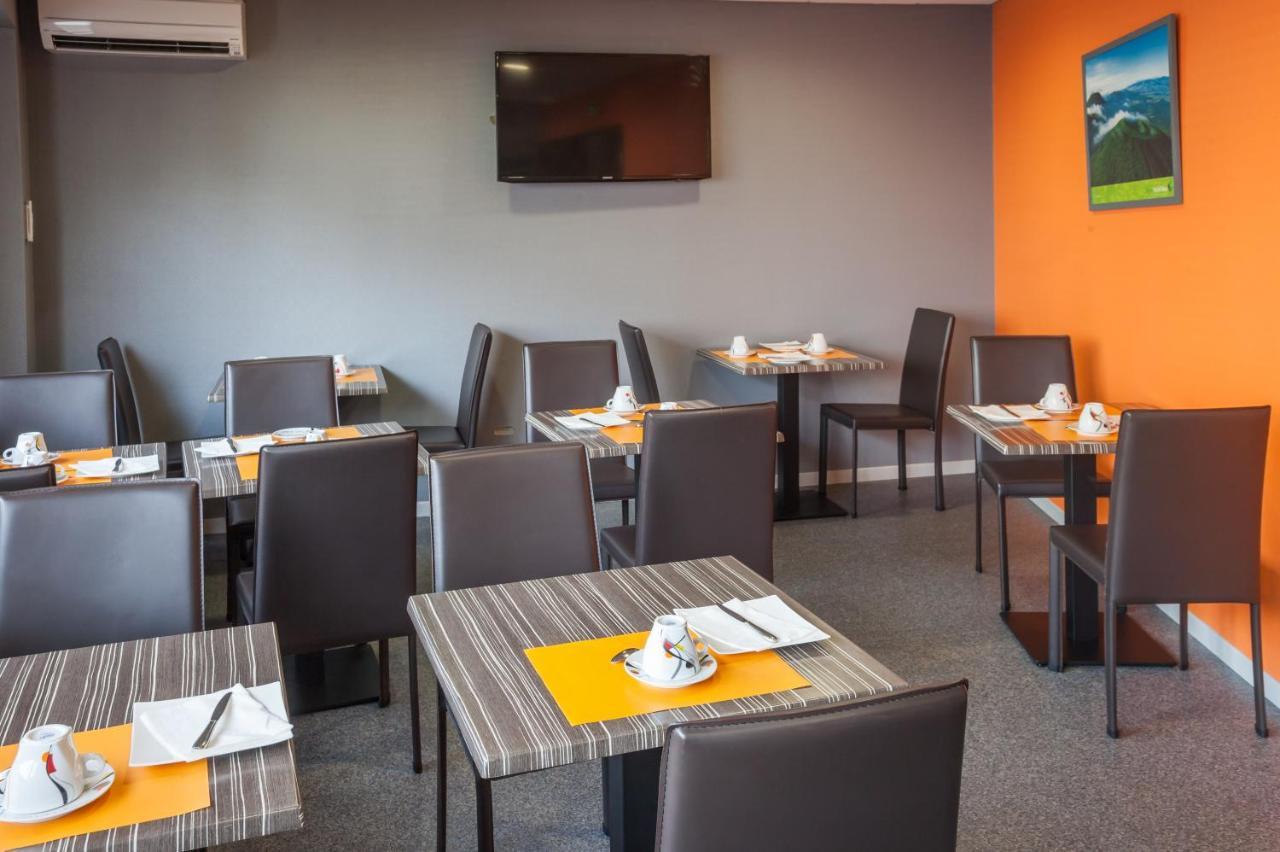 Logis Hotel Les Voyageurs Lezoux Экстерьер фото