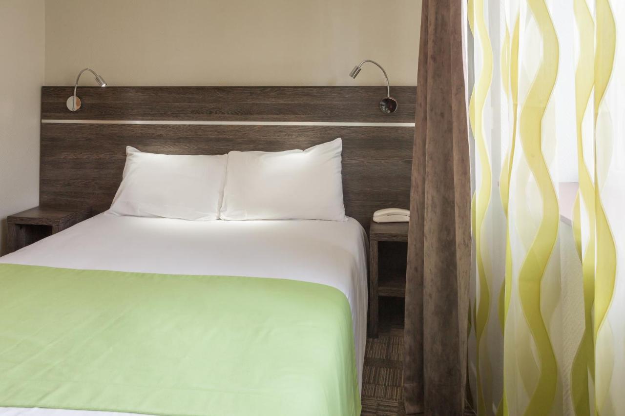 Logis Hotel Les Voyageurs Lezoux Экстерьер фото