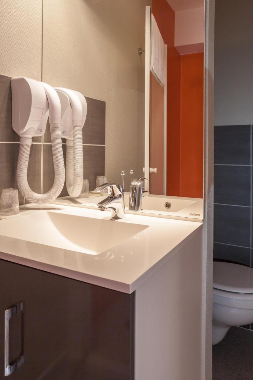 Logis Hotel Les Voyageurs Lezoux Экстерьер фото